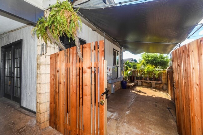 Building Photo - North Shore Furnished Studio in Waialua -... Rental