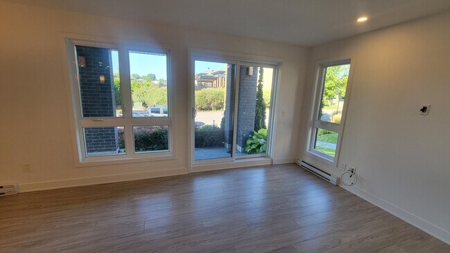 Photo - 866 Rue Anne-Hébert Unit 878 Anne-Hebert