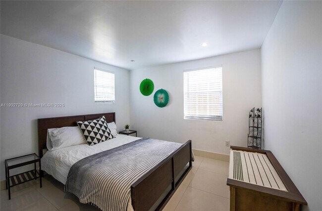 Photo - 227 NW 34th St Unit #2