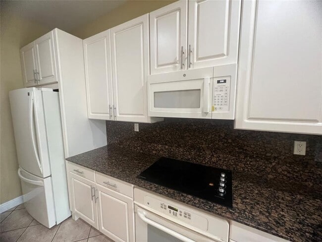 Photo - 6920 Julia Gardens Dr