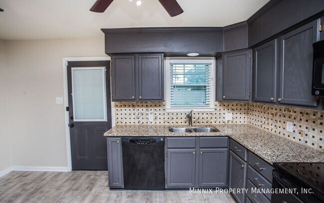 Photo - 4416 43rd St