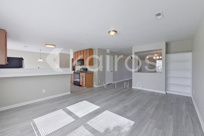 Photo - 100 Farmington Dr