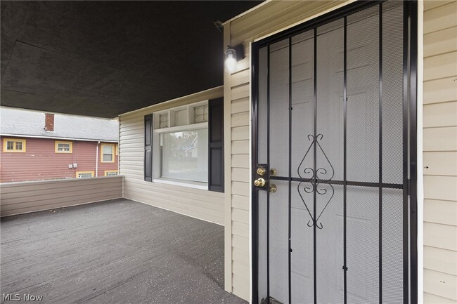 Photo - 12808 Beachwood Ave