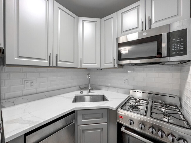 Photo - 545 W Belmont Ave Unit H04F