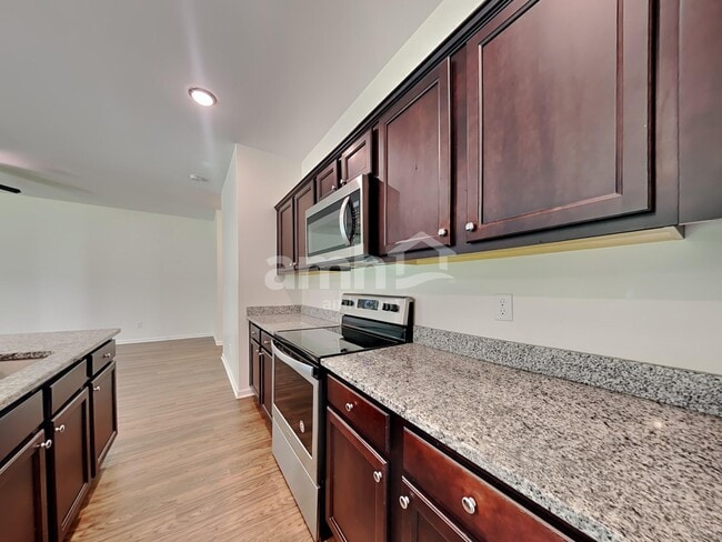 Photo - 130 Orion Way