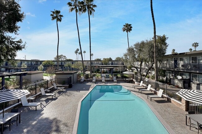 The Courtyards Apartment Homes