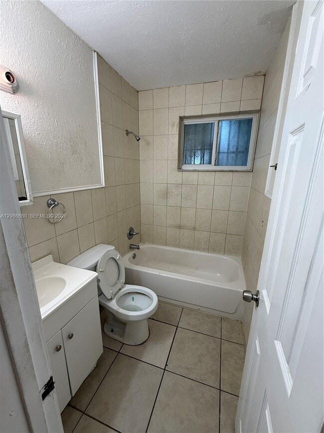 Photo - 4520 NW 13th Ave Unit 4520