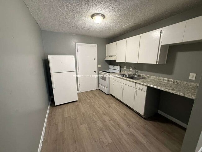 Photo - 8218 N Elmer St Unit B