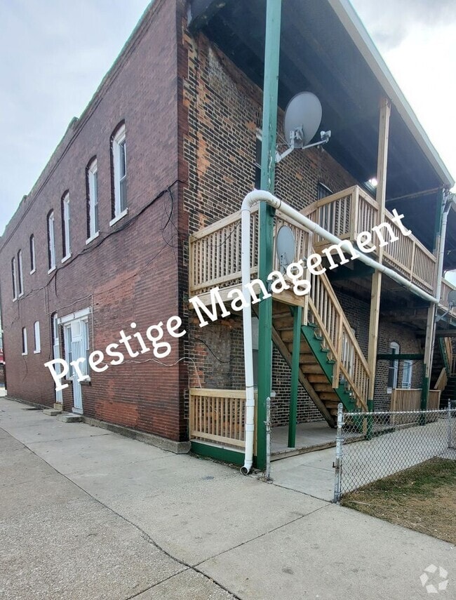 Building Photo - 2 Bedroom Apartment In East Chicago Unit 02-2R