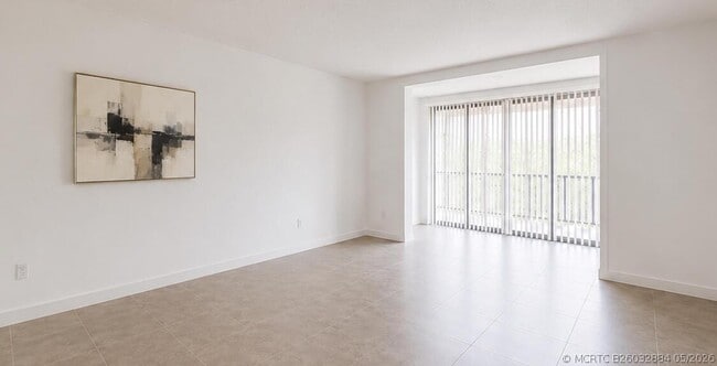 Photo - 3740 Inverrary Dr Unit 3g