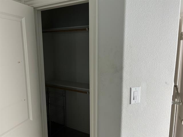 Photo - 304 Lead Creek Dr