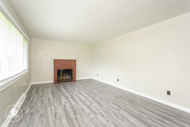 20 Kirkwood St