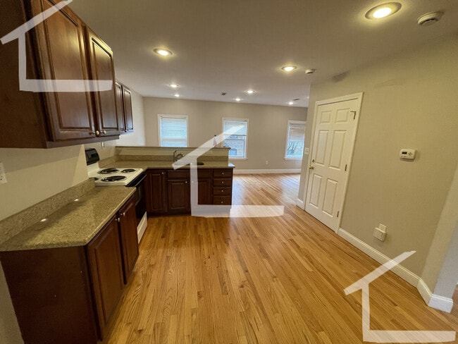 Photo - 13 Pompeii St Unit 3