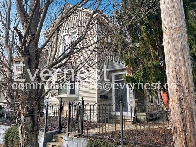 Photo - 112 Hanford St Unit b