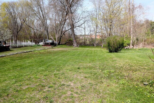 Photo - 262 Plymouth St