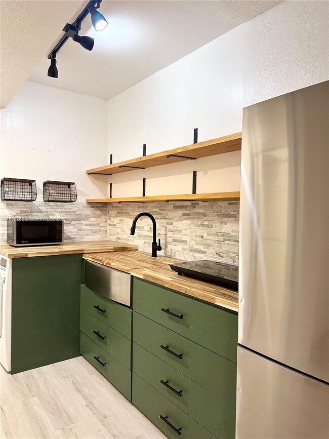 Photo - 19120 SW 128th Ct Unit 19120