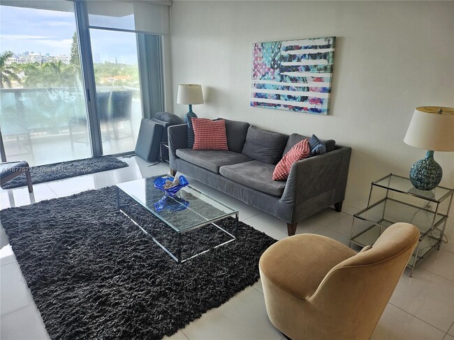 Photo - 5161 Collins Ave Unit 707
