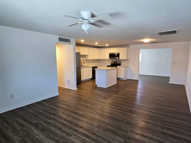 Photo - 3-bedroom by New Re-developed Paradise Val...