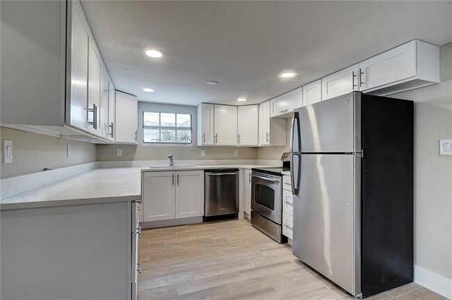 Photo - 6711 NW 8th St