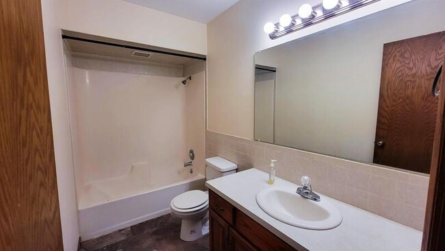 Photo - 3304 Northwestern Ave