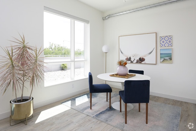 2 BR, 1 BA - 1165 SF