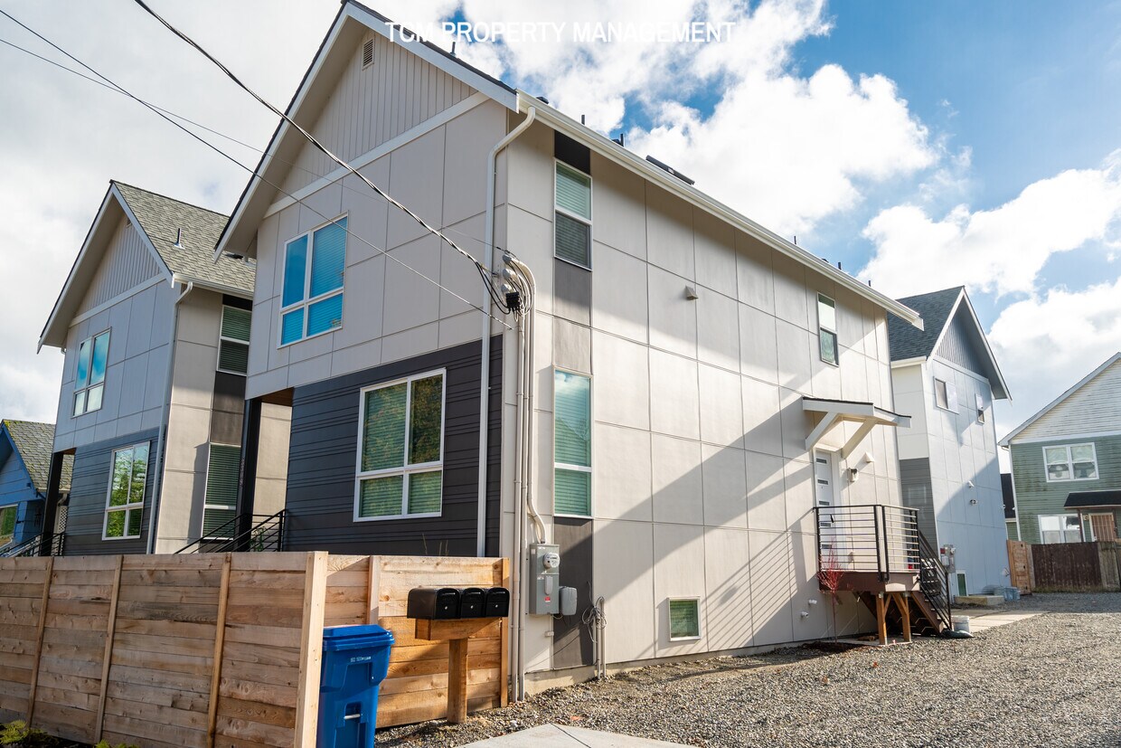 Photo - 3309 S Orcas St (Seattle, WA)