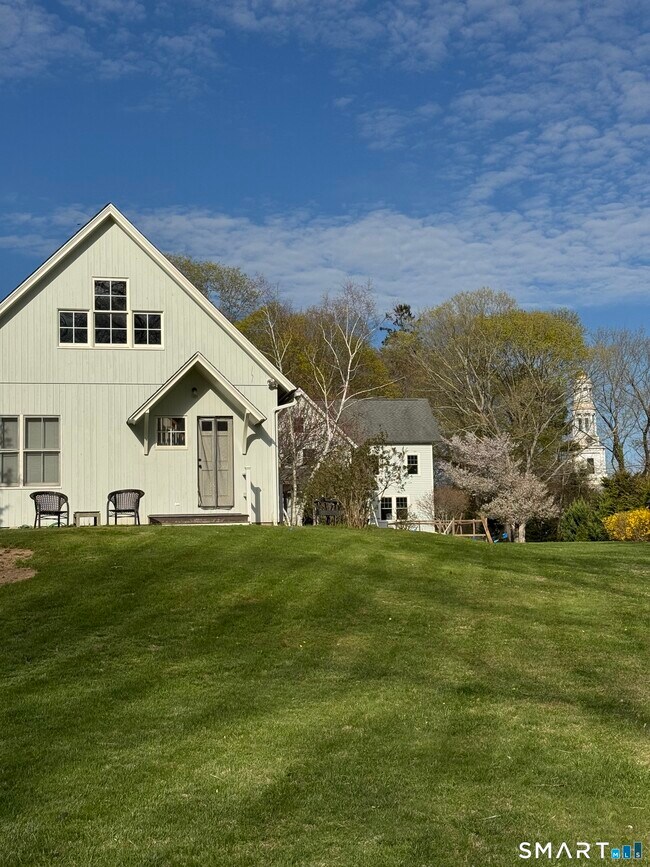 Photo - 33 Copse Rd