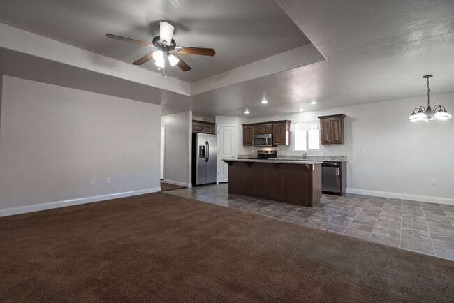 Photo - 986 Camel Springs Dr
