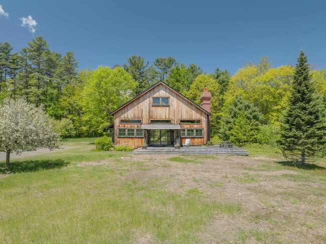 Photo - 398 Plains Rd