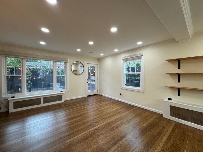 Photo - Stylish 3 Bed 1 Bath Townhome With A Fence...