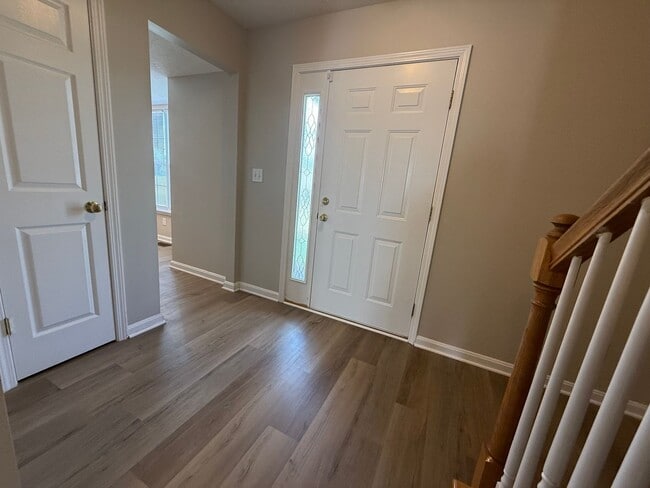 Photo - LARGE BEAUTIFUL 3 Bedroom 2.5 Bath Townhou...