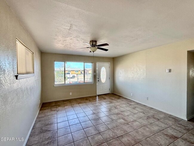 Photo - 2801 Hawick Rd