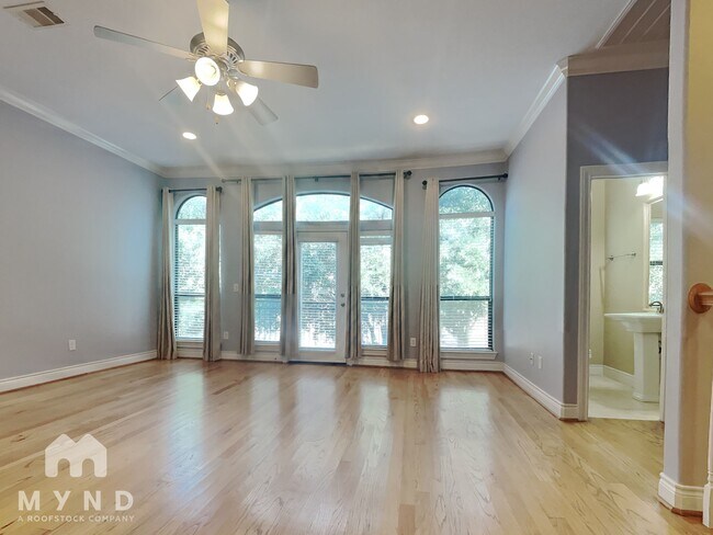 Photo - 1511 Paige St