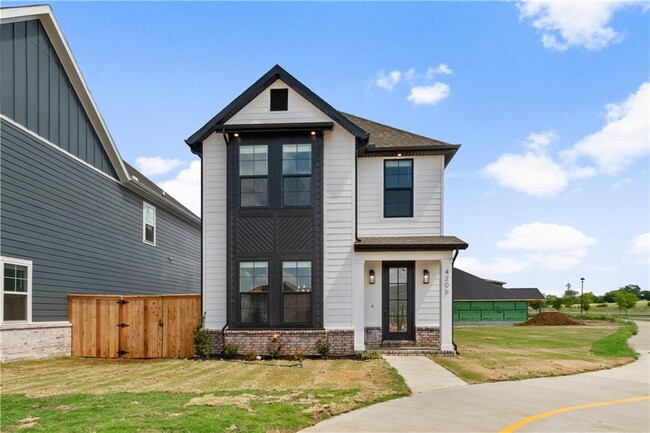 Photo - 4206 W Bronco Dr House