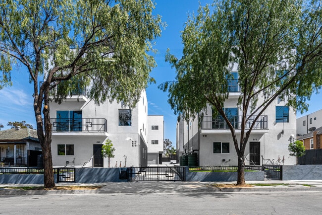 Building Photo - 644 N Boyle Ave Unit 644