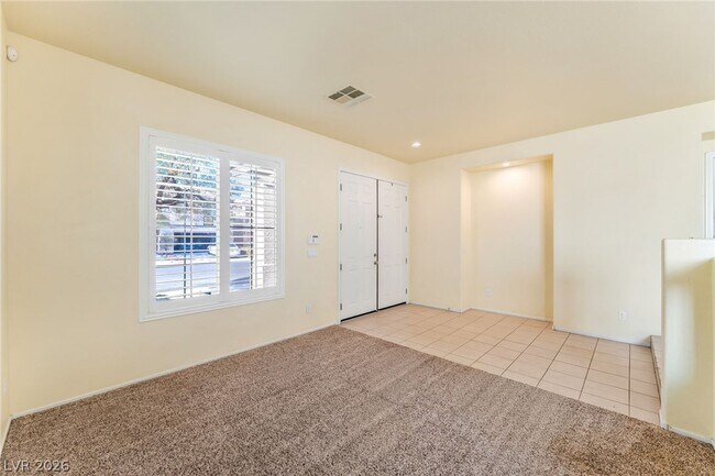 7038 N Pink Flamingos Pl