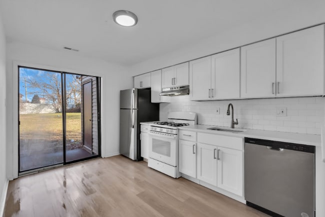 Photo - 54 Hopewell Ln