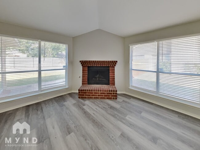 Photo - 4961 Briar Oaks Ln