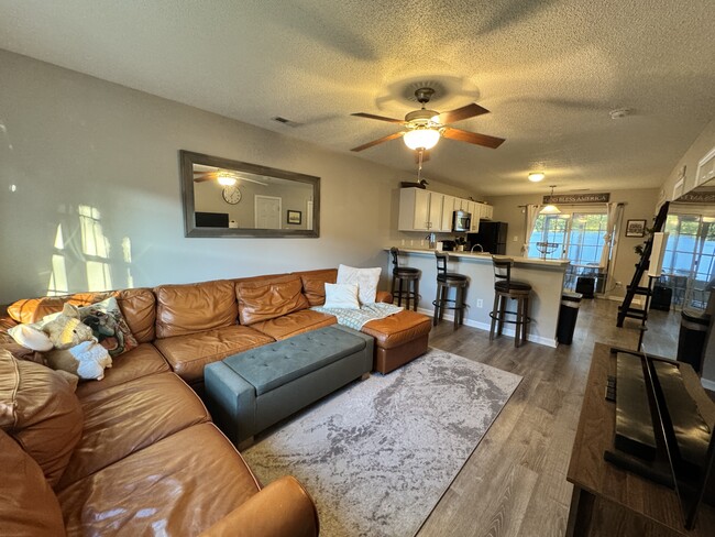 Photo - 5006 Banister Loop