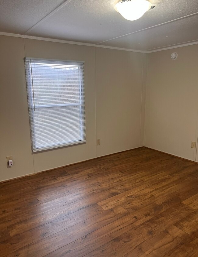 Photo - 299 Frank Hodges Dr