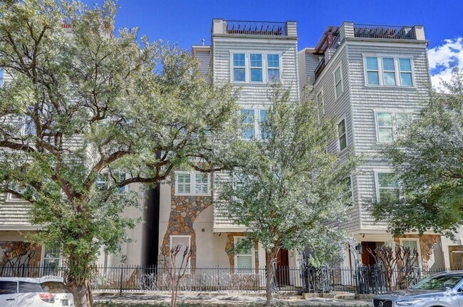 Building Photo - 1919 Colquitt St Rental