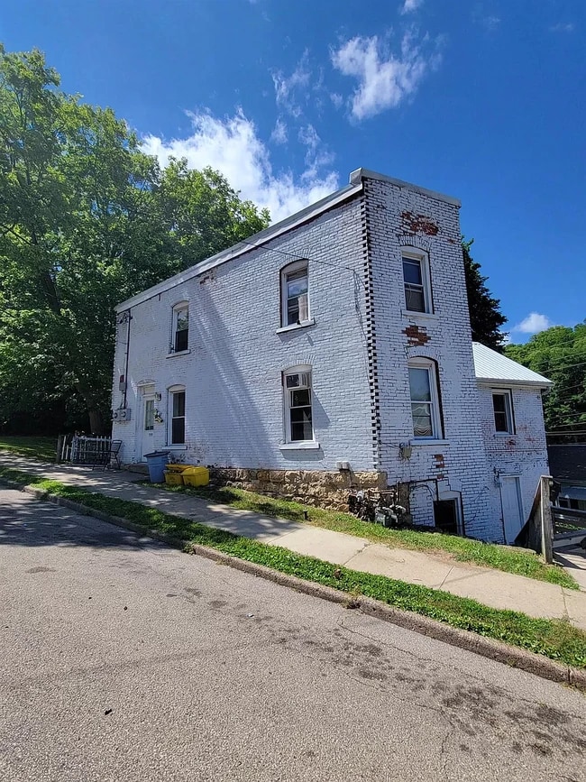 Building Photo - 735 Kirkwood St Unit 735
