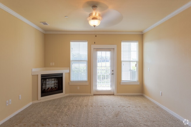 1BR,1BA