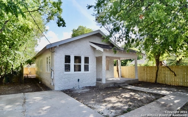 Building Photo - 2334 Aransas Ave Rental