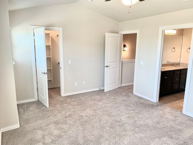 Building Photo - 2744 W Kilimanjaro Way Rental