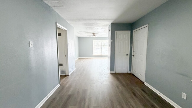 Photo - Kentwood Apartments Unit 1706 H