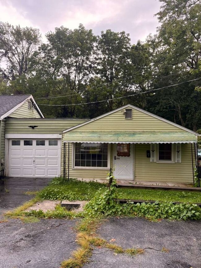 Building Photo - 101 Honeywell Ln Unit 2
