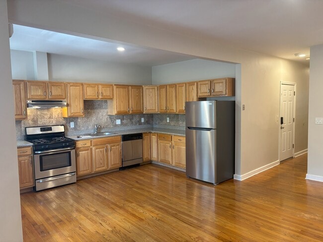 Building Photo - 137 Intervale St Rental
