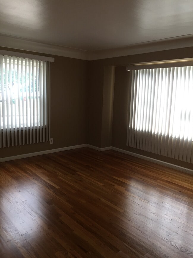 Photo - A Charming 3 Bedroom Bungalow, Hardwood Floors, Fenced in Backyard