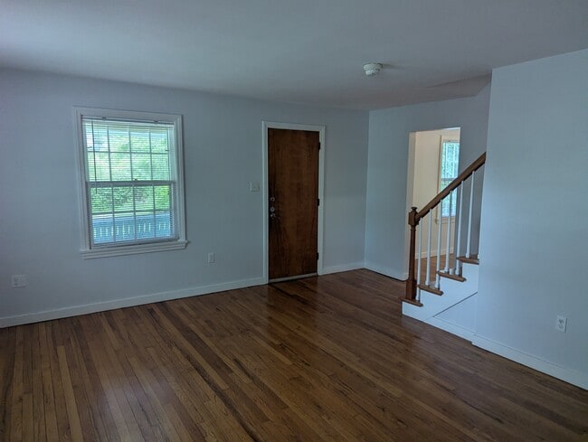 Entrada - 208 Easterly Pky